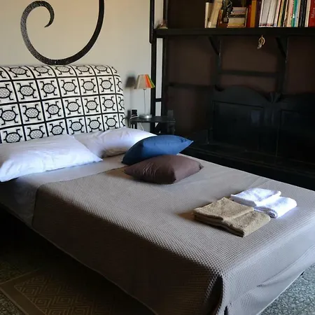 Apartment Domus93 *